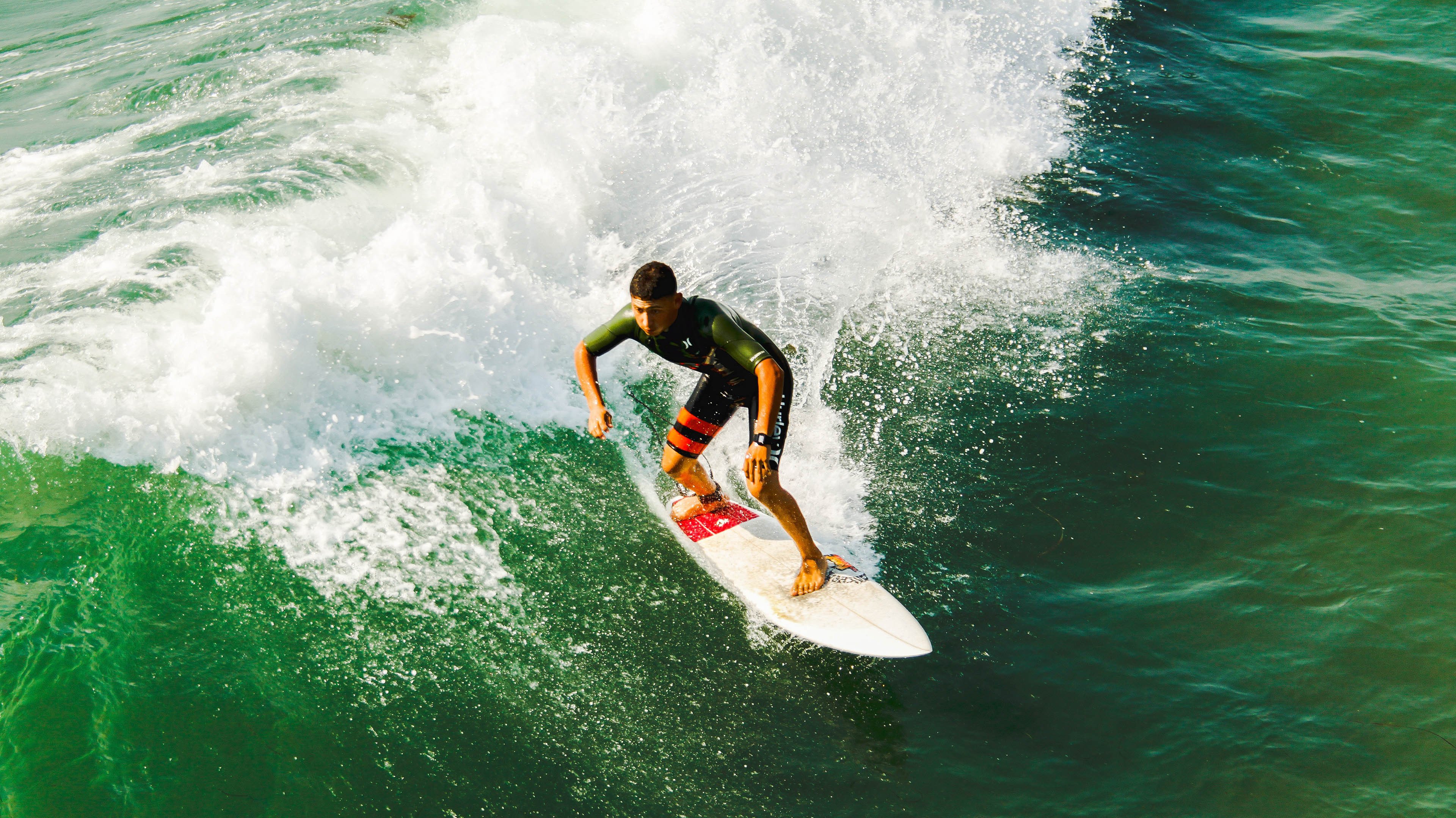 划水深度差异揭示中美战术倾向，中美滑水对抗赛